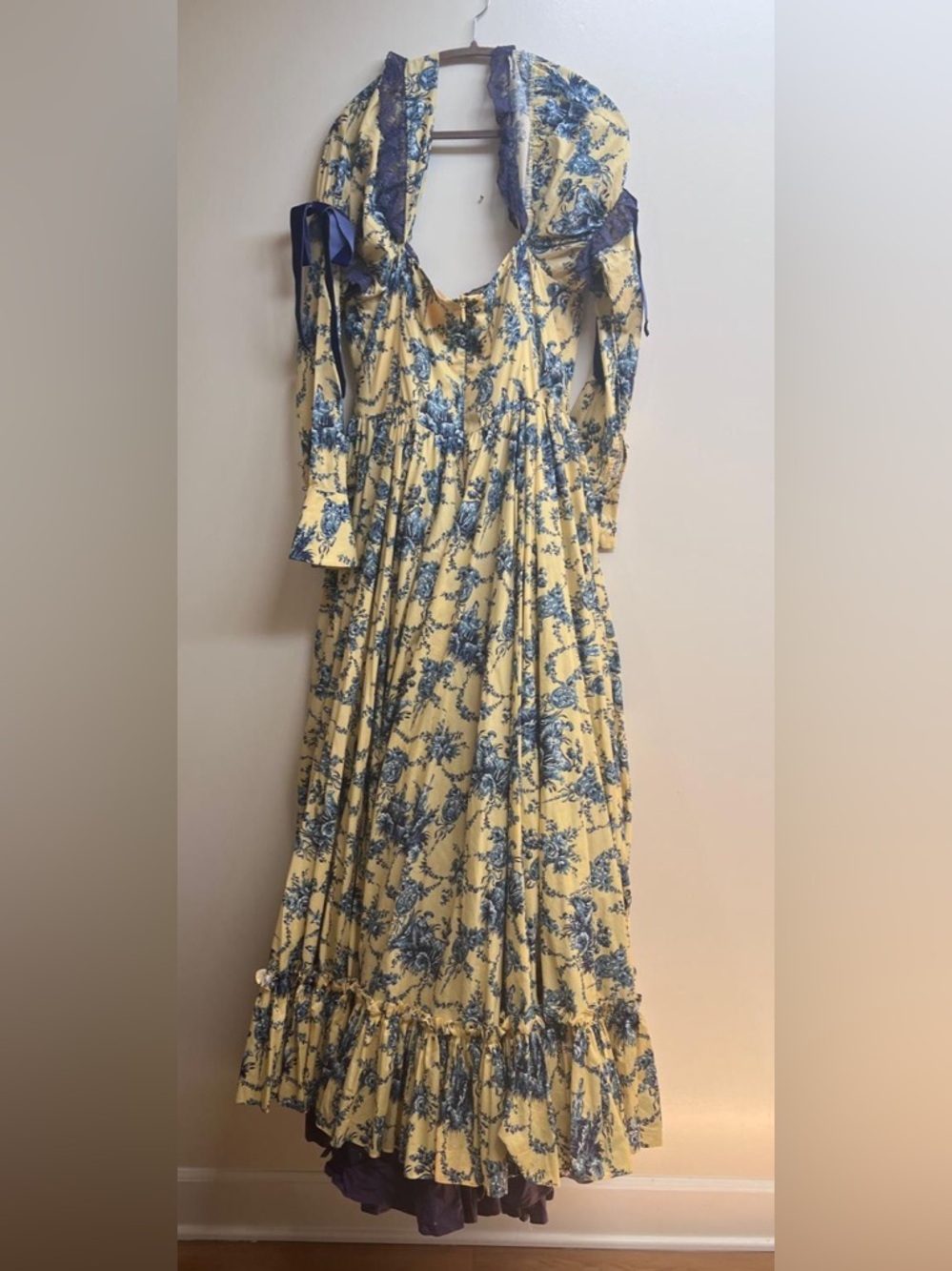 Selkie Lumiere full sleeve Baroness Gown BNWOT XXL - Picture 2 of 9